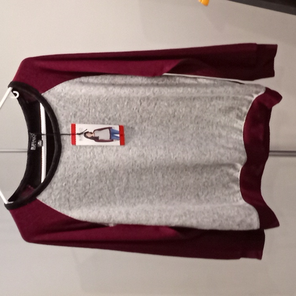 NEW Women's Buffalo casual top Size M